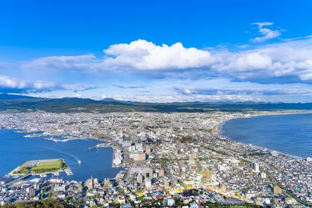 時間充裕的話，不妨也看看清爽的白天景色吧