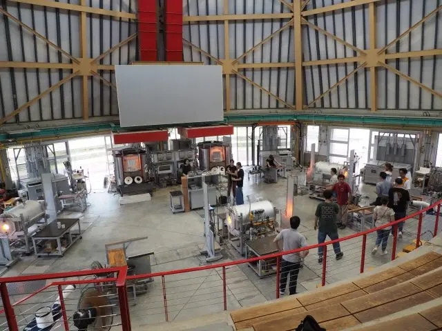 At Toyama Glass Studio No.2, residents can drop in to try the thrills of glass making, all with an extra set of helping hands from an in-house artist. This is where the wine glass-making tour is set to be held.