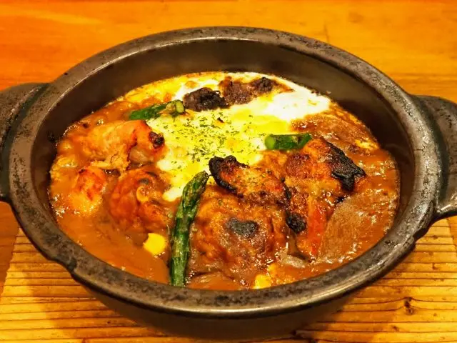 Moji Port Curry: you’ll know it by the rich and velvety curry and its hat of melty cheese and egg.