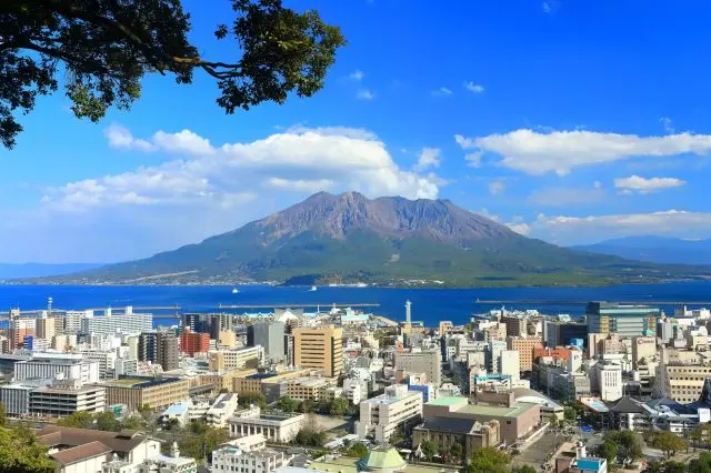 鹿児島のシンボルを一望できる絶景スポット・城山公園展望台の観光ガイド
