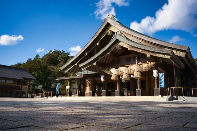 代表日本的神社之一的「出雲大社」，有許多值得一看的大小景點