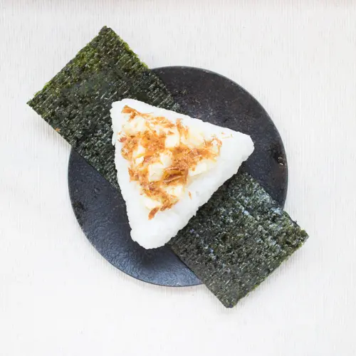 日本が誇るヘルシーでベーシックなおにぎりが楽しめる、おにぎり専門店