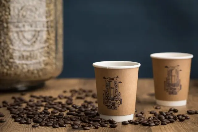 ロケーション抜群の空中庭園でカフェタイム