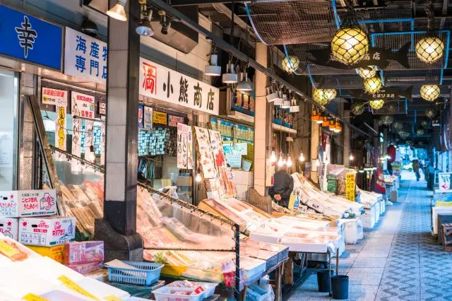 散發懷舊風情的市場景觀也是魅力之一