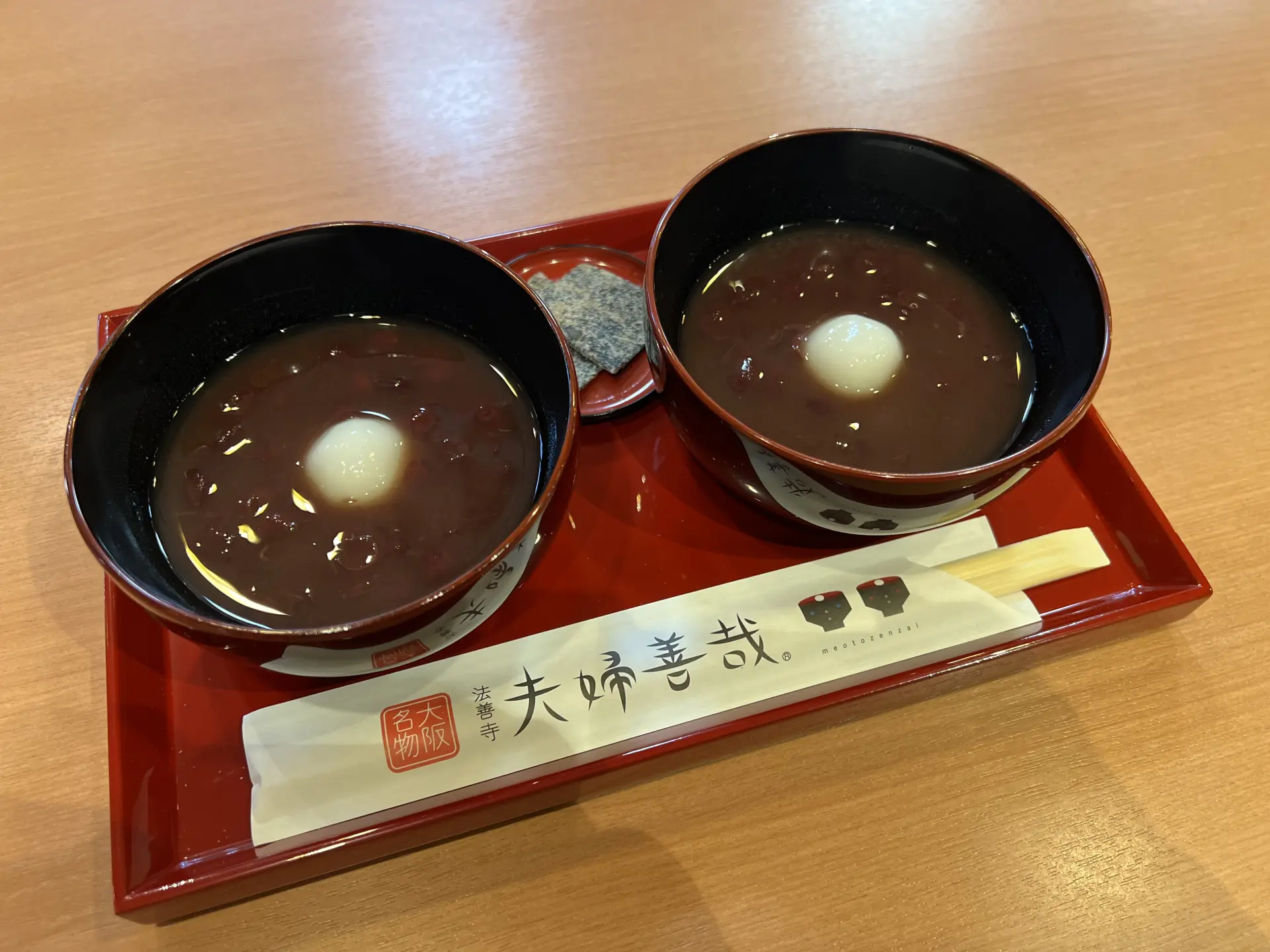 2人の縁を結ぶ、法善寺横丁の甘い名物