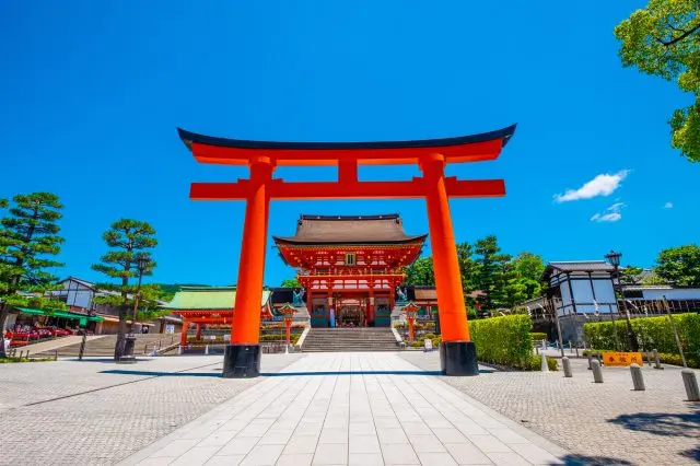 伏見稻荷大社有很多值得參觀的地方，其中有許多被指定為國家重要文化財的建築物