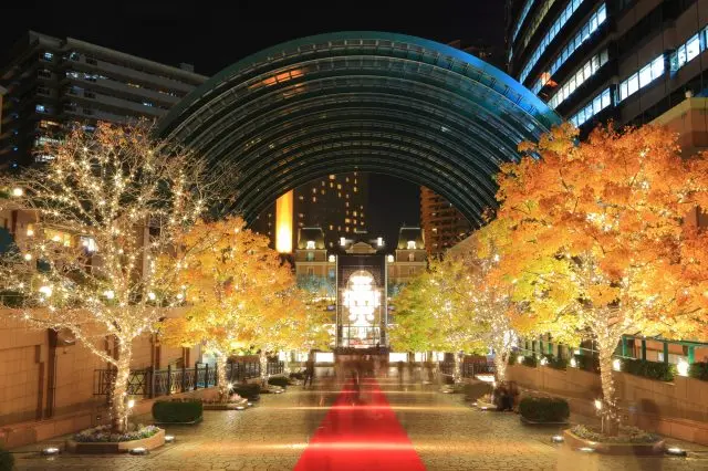 在高雅豪華的空間裡自在的散步吧