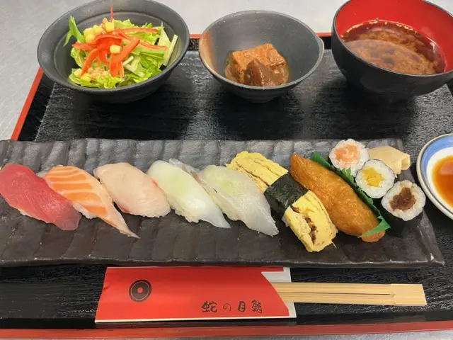 モダンな店内で絶品寿司をお得に楽しめる