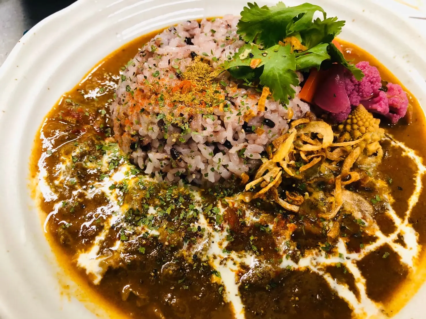 栄養たっぷりな地場の食材を供する、くつろぎの一軒