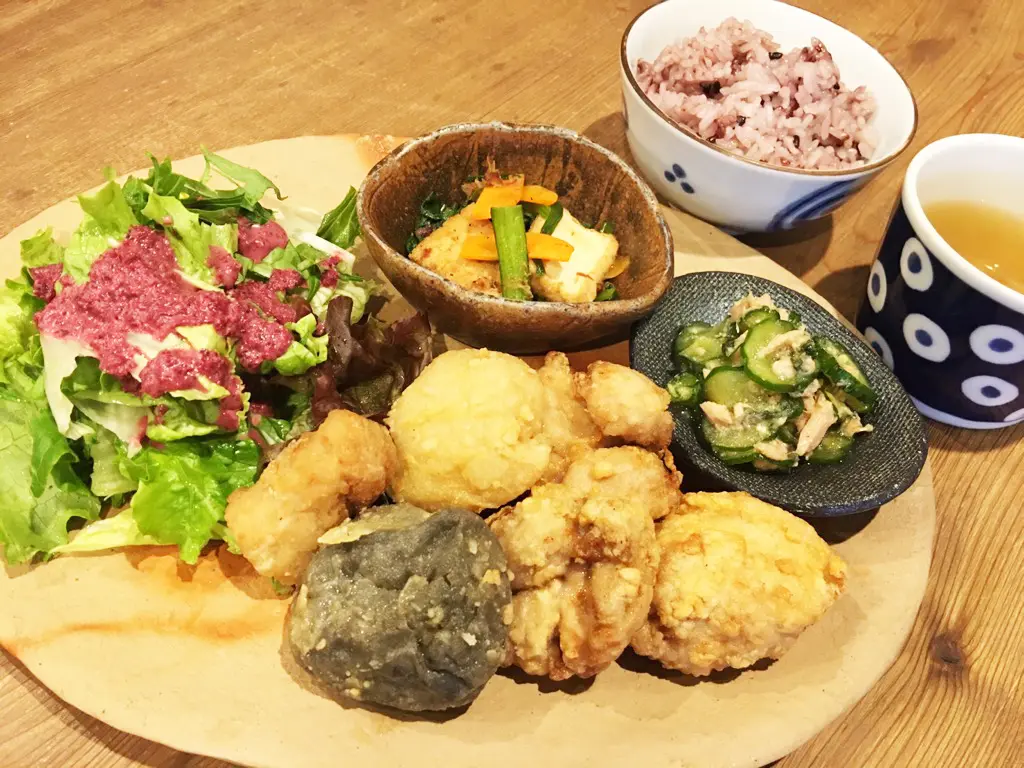 世界遺産法隆寺近くにある、ランチもカフェも充実の一軒