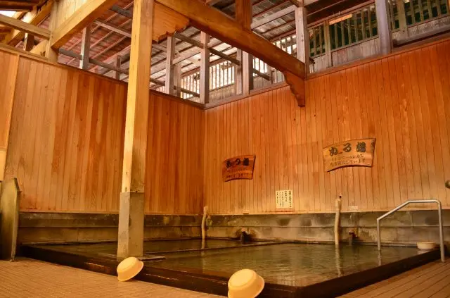 感受木造建築特有的溫暖吧～