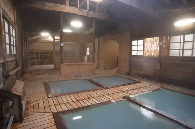 在這座連大名也曾造訪、擁有1300年歷史的溫泉療養地，慢慢療癒身心的疲憊吧