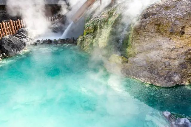 草津溫泉以擁有「除了相思病以外沒有治不好的病」之功效而聞名，被譽為「天下名湯」