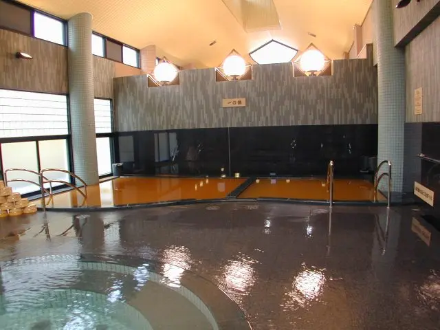 能夠輕鬆體驗有馬溫泉人氣的「金泉」的泡湯設施