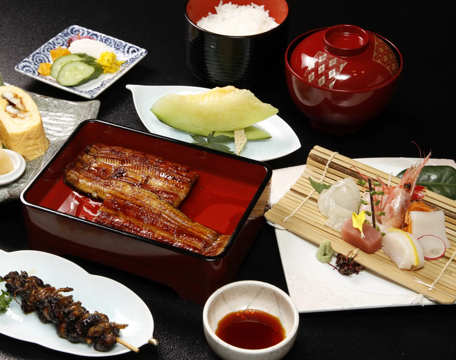 天保3年(1832)創業、秘伝だれと備長炭が決め手の老舗うなぎ店