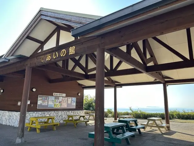 Just after crossing the Kamagari Ohashi Bridge, you'll find Deai no Yakata Kamagari.