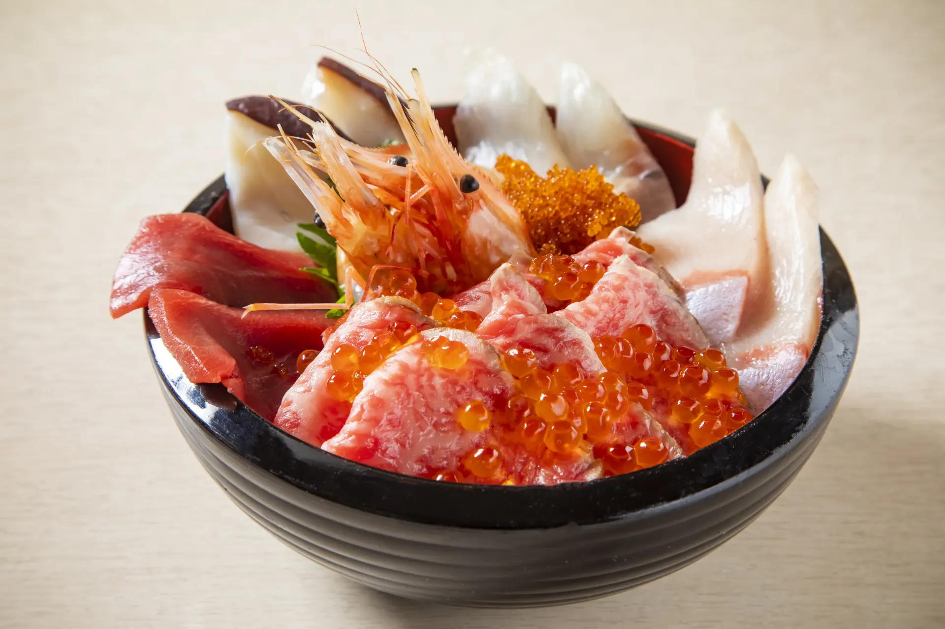 北海道産の絶品海鮮からローカルグルメまでが目白押し！