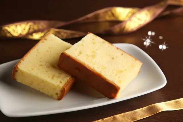 パイナップルのジューシーな香りと甘さを感じられる、しっとりケーキ