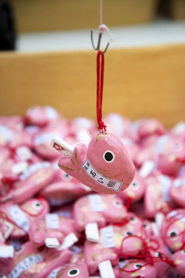 还有祈祷良缘的「爱神鲷鱼神签」