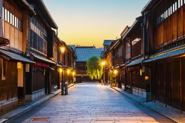 Guide to Sightseeing Higashi Chaya District: A beautiful townscape with a history that embodies traditional culture and emotion