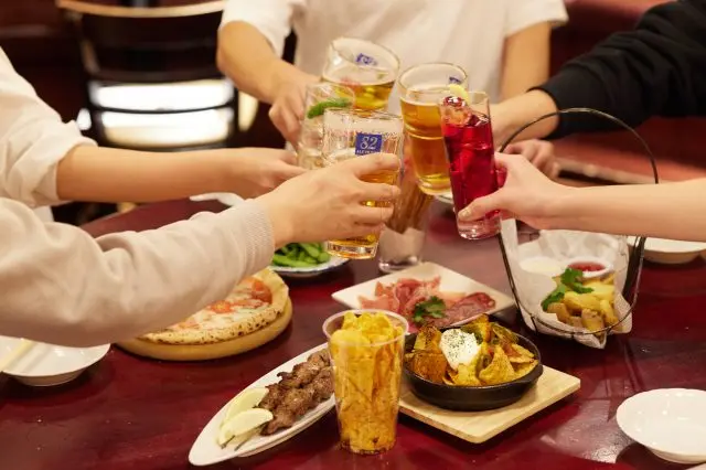 HUB, beloved for the easy chance to meet and mingle with Japanese locals.