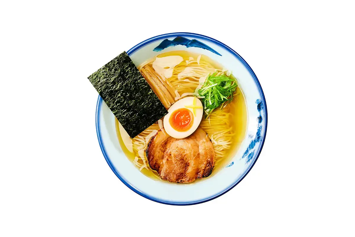 營業到凌晨五點，以帶有柚子香氣的黃金湯底聞名的清爽拉麵