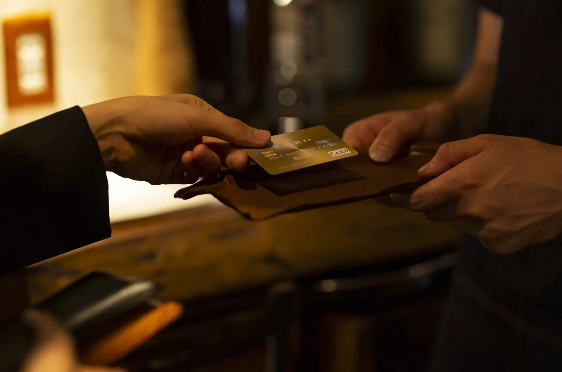 料金体系やサービス内容を納得いくまで確認してから利用してほしい