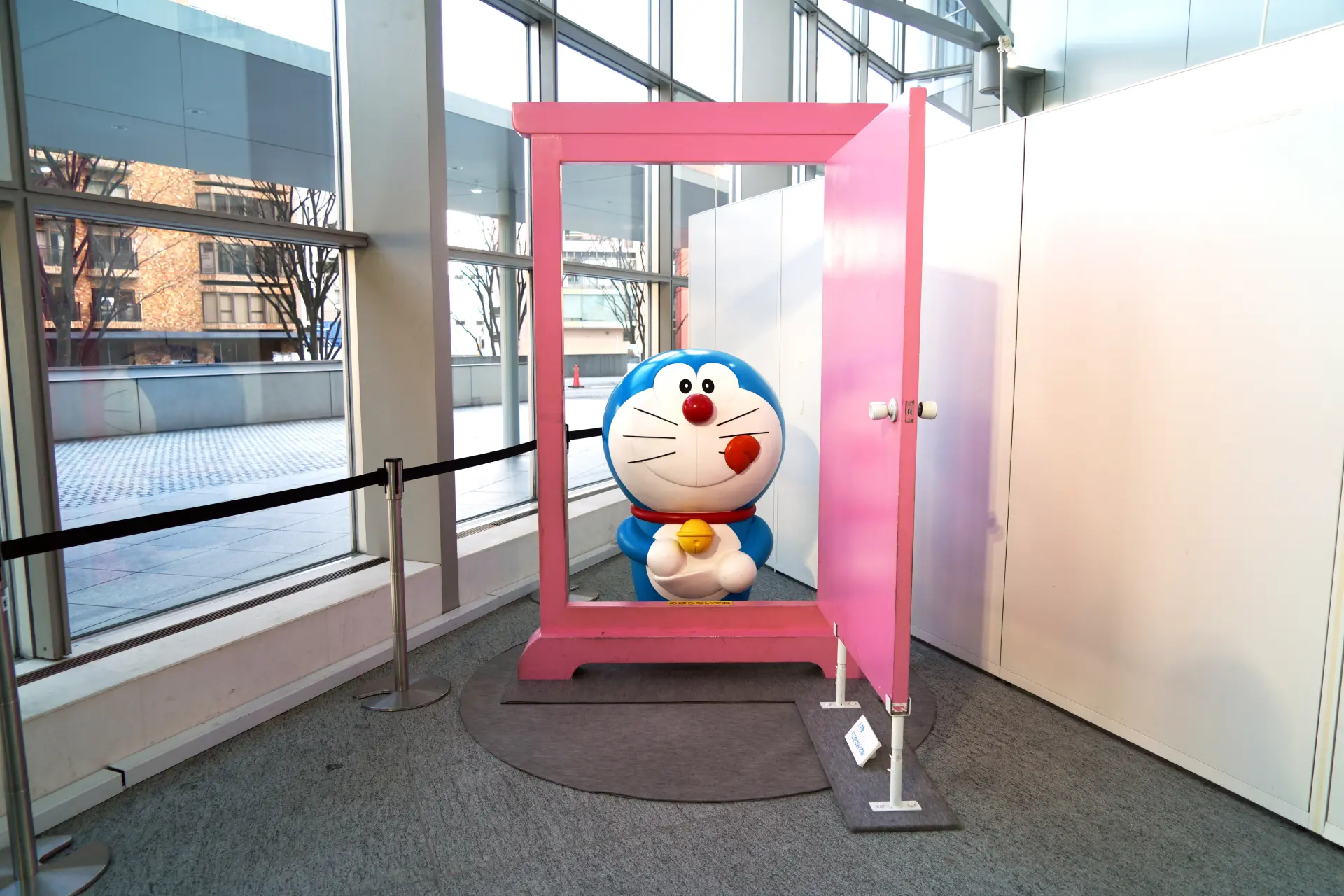 有展示《哆啦A夢》的任意門和秘密道具等，多個拍美照的景點