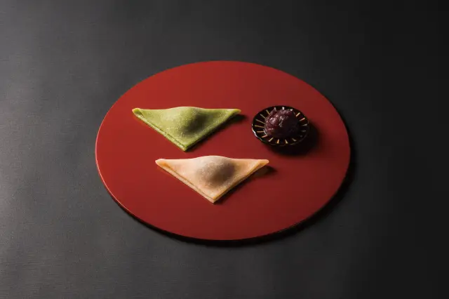 Q彈的米粉外皮裡包著紅豆餡的京都經典伴手禮