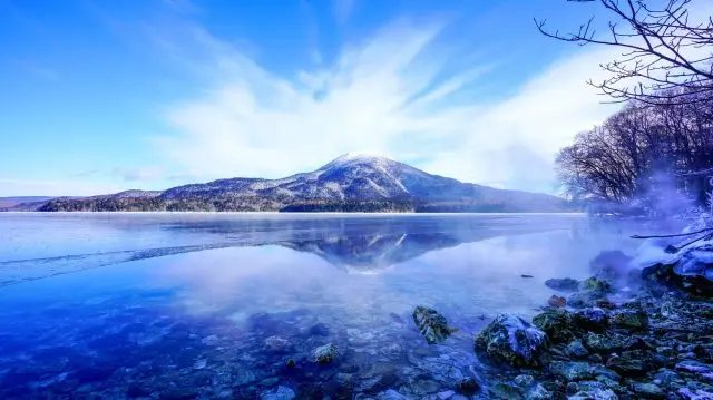East Hokkaido’s iconic tourist destination that is well-known for its Marimo moss balls.
