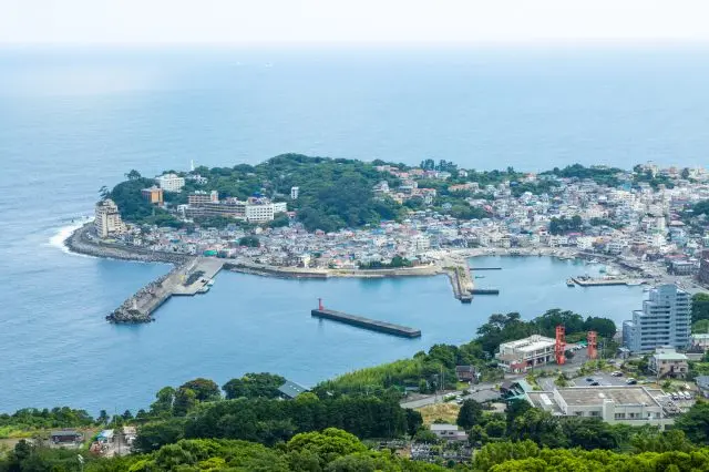 依山傍海的伊豆半島，是日本知名的度假勝地