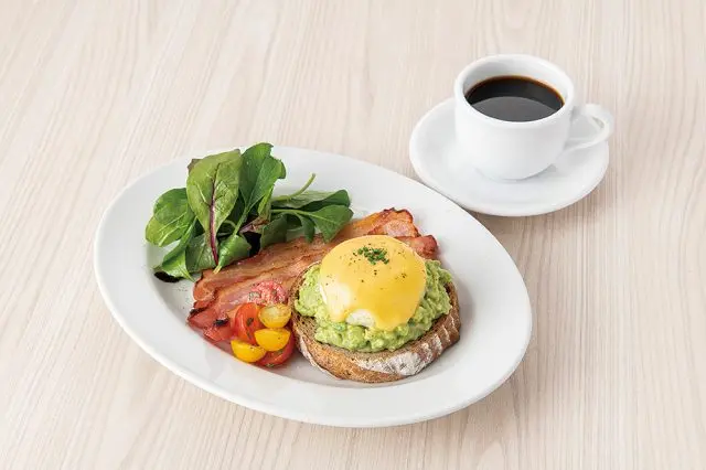 在東京就嚐得到正統的紐約風早餐，早晨菜色豐富又健康