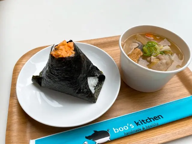 位於「LUCUA」地下一樓，吃得到各式各樣手工飯糰的專賣店