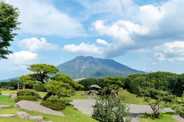 活用鹿兒島壯麗自然景觀打造的庭園令人讚嘆