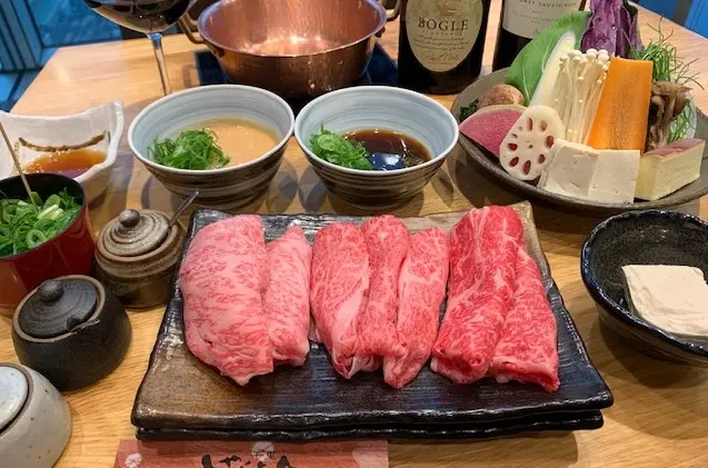 ゆったり自分のペースで楽しめる、一人鍋しゃぶしゃぶの名店