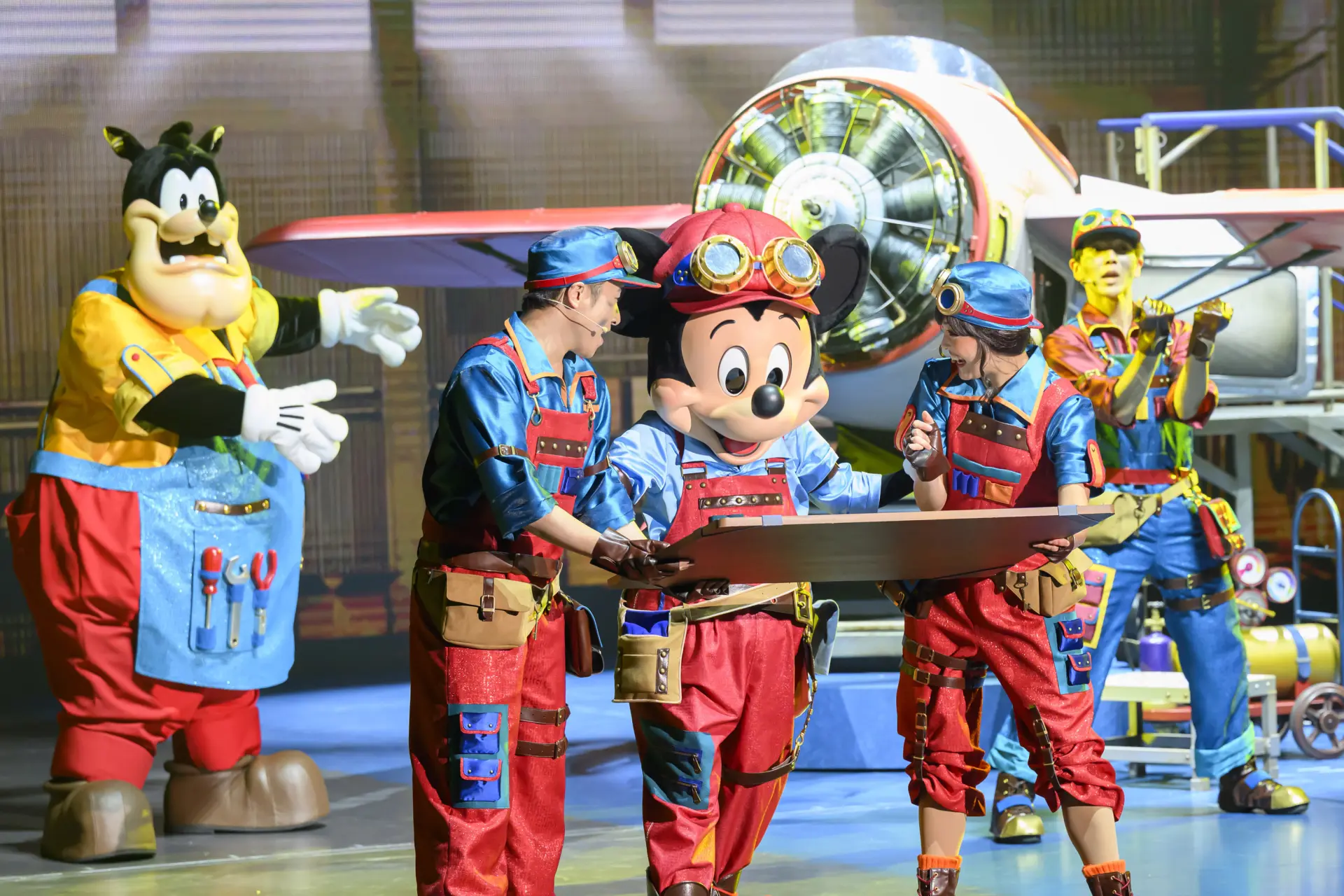 2025年7月からスタートしたステージショー「ドリームス・テイク・フライト」