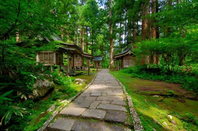 歴史的建造物と自然が調和した美しい景観も魅力のひとつ