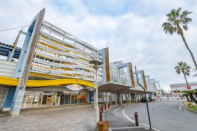 作為旅程據點的宮崎站，洋溢著濃濃的南國風情