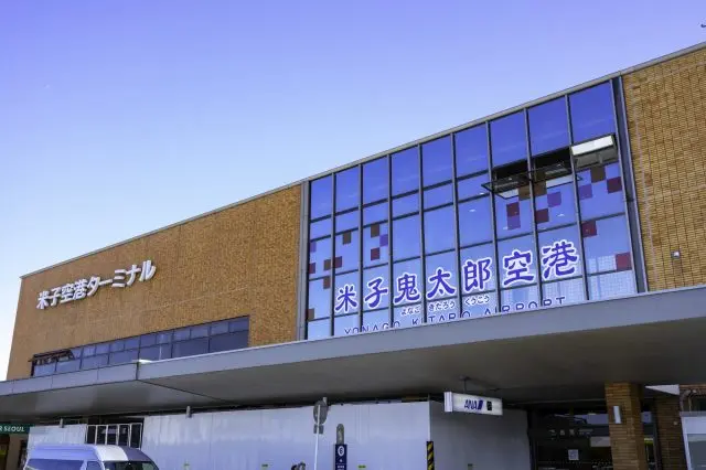 鬼太郎のオブジェなどがある米子鬼太郎空港