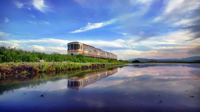 三重と和歌山を結ぶ紀勢本線の美しい景観