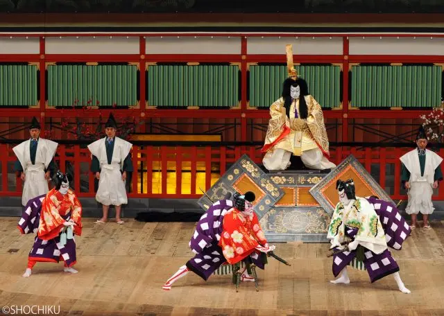 Makeup Tells Character’s Personality and Social Status