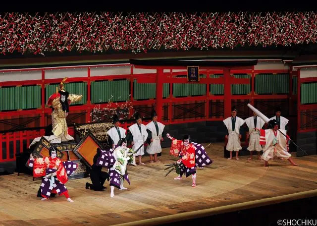 As you can see, the base color of the face immediately indicates the character’s personality or status.