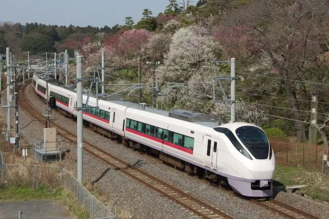 東京と茨城を繋ぐ常磐線の 「特急ときわ/ひたち」