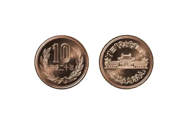 建议拿在手上仔细观察一下精美细致的设计