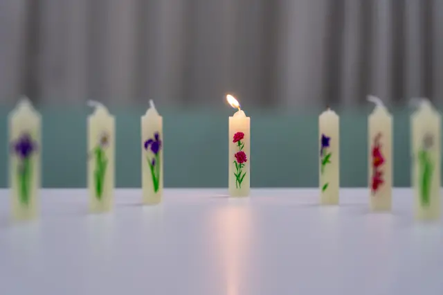 Guide to Enjoying Japanese Candles: Soothe Your Soul with Their Flickering Light!