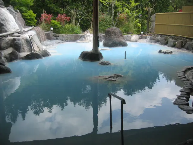 在安靜環境中慢慢泡湯，享受屬於大人的悠閒時刻吧