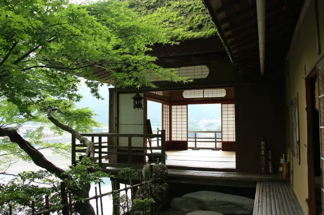 Wabi-sabi spread alongside the tea ceremony.