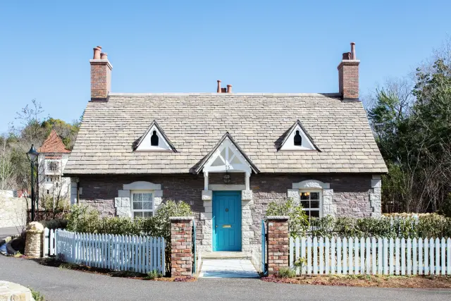 建议根据能安排的时间和需求，来选择购买相应的票券