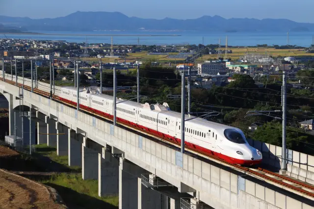 連接長崎與福岡的「西九州新幹線」