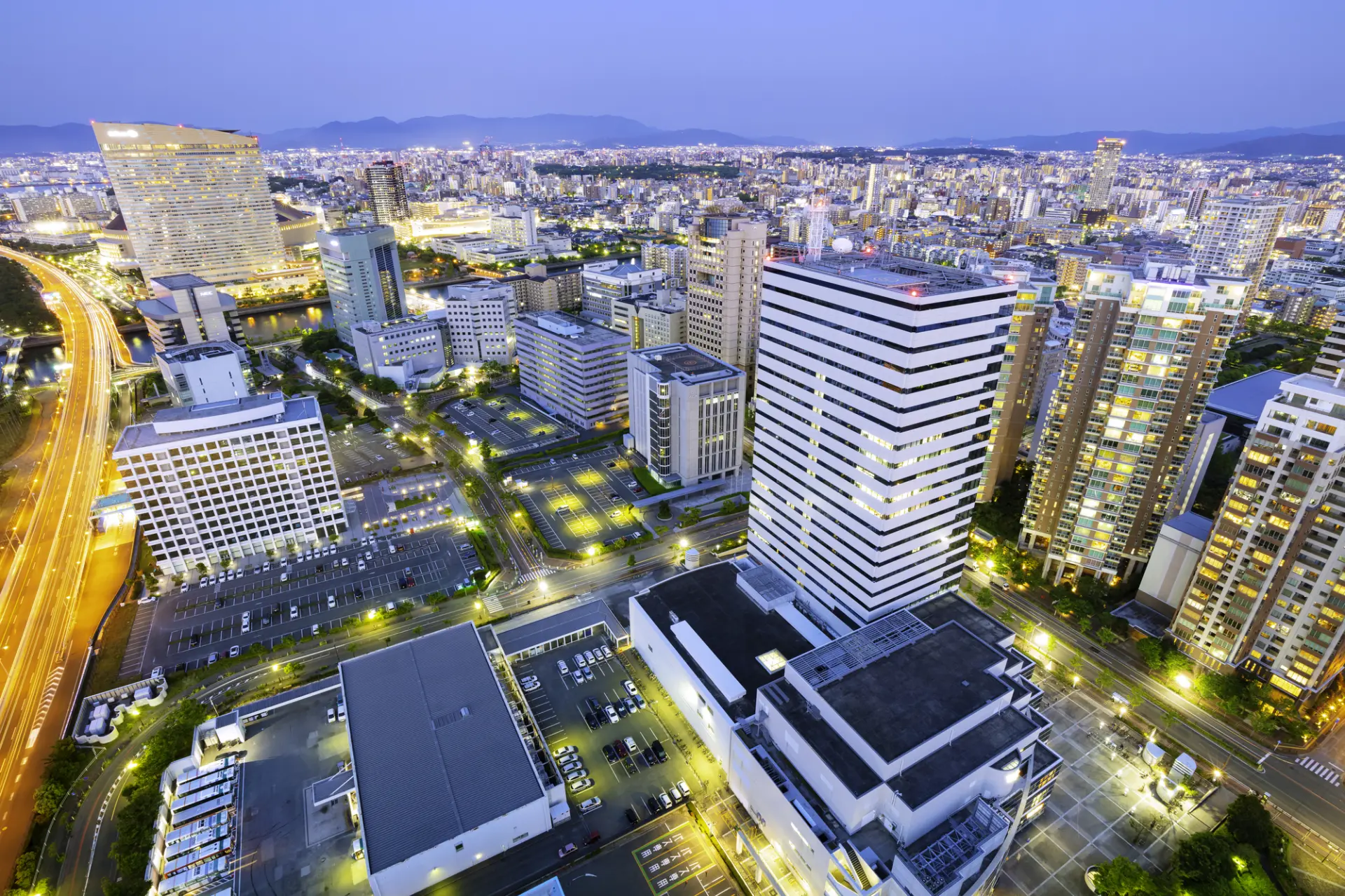 福岡旅行の拠点は博多駅周辺か天神がお勧め